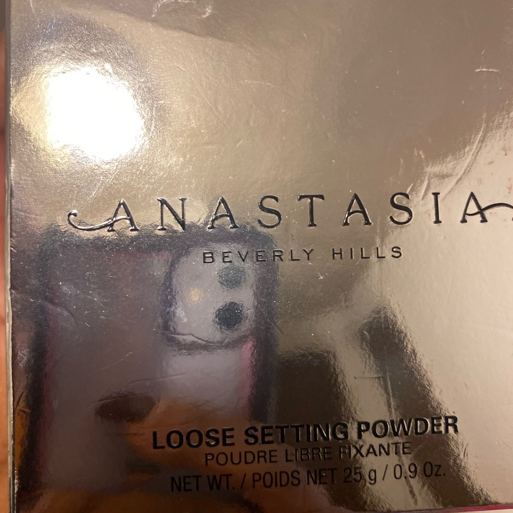Anastasia Translucent Powder - Picture 4 of 10